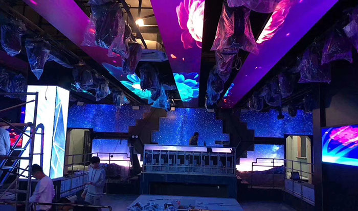 河南鄭州室內(nèi)P4和P3.91LED透明屏酒吧項目